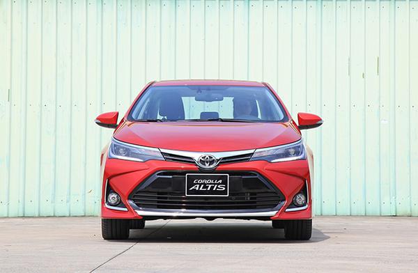 Chi tiết về Toyota Corolla Altis, cập nhật bảng giá tháng 12/2021