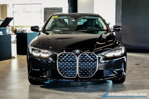 BMW 4-Series 2021 lộ diện, sở hữu thiết kế mới lạ với giá bán chưa đến 2 tỷ đồng