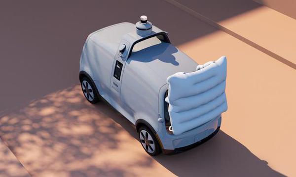 Xe chở hàng tự động gắn trang bị túi khí ngoài để bảo vệ người đi bộ