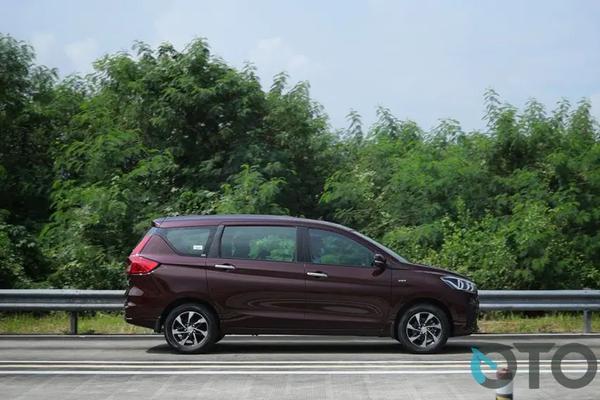 Đại lý bật mí giá bán Suzuki Ertiga Hybrid từ 520 triệu đồng tại Việt Nam