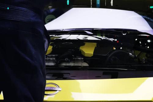 Nissan 400Z lộ diện động cơ loại V6 trước thềm ra mắt