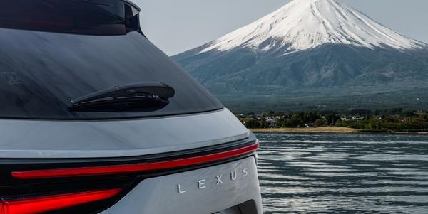 Lexus NX 2022 tung teaser mới, xác nhận ra mắt vào ngày 11/6 sắp tới