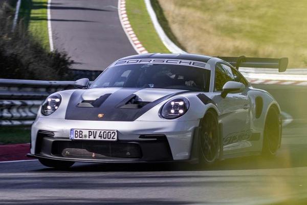 Porsche 911 GT3 RS 2023 xác lập kỷ lục mới tại trường đua Nürburgring