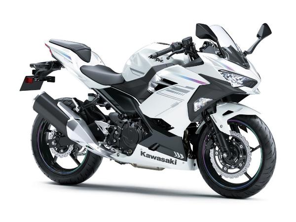 Kawasaki Ninja 400 2023 ra mắt với nhiều tùy chọn màu sắc mới