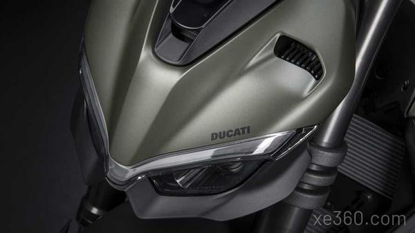 Chiêm ngưỡng Ducati Streetfighter V2 màu xanh nhám cực chất