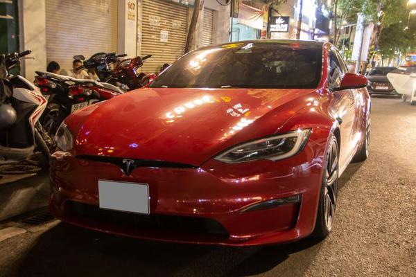 Tesla Model S Plaid xuất hiện tại Việt Nam có gì đặc biệt ?
