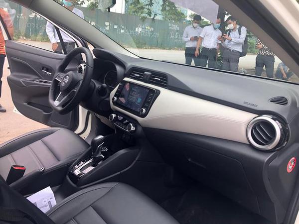 Nissan Almera 2022 cập bến Việt Nam, trang bị ghế da và điều hòa nóng, sẵn sàng đấu Toyota Vios