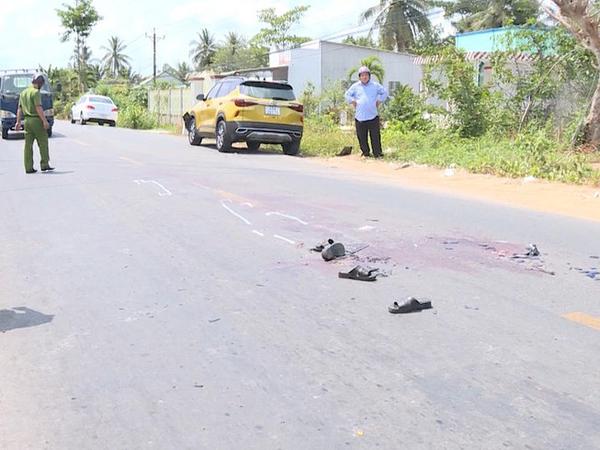 2 người đàn ông tử vong sau tai nạn liên hoàn với 2 ô tô trên QL53, tỉnh Vĩnh Long