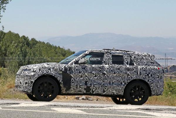 Range Rover Sport 2023 bất ngờ lộ diện với ngoại hình khác lạ
