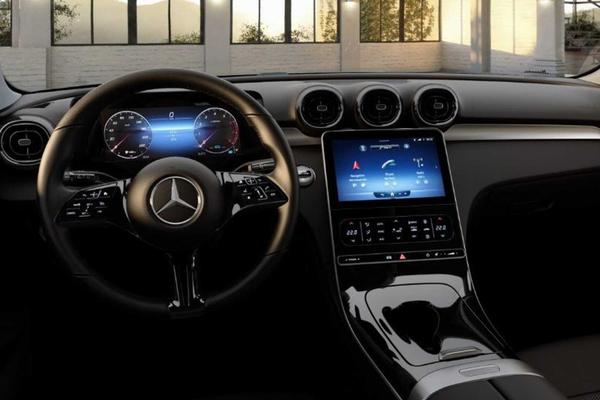 Mercedes C 180 2022 bản giá rẻ công bố ảnh nội thất, đơn giản nhưng phù hợp với nhu cầu người dùng