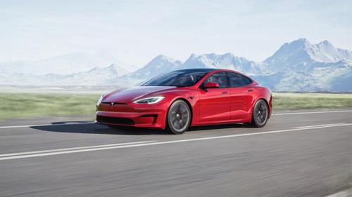 Tesla Model S nhận bản nâng cấp mới, di chuyển được hơn 836km trong một lần sạc