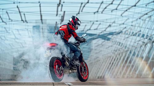 Ducati Monster 2021 lộ diện phiên bản hoàn toàn mới