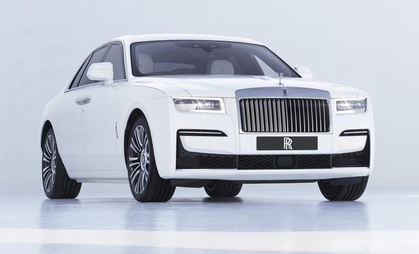 Rolls-Royce Ghost thế hệ mới được doanh nghiệp nhập tư chào bán với giá 45 tỷ đồng tại Việt Nam