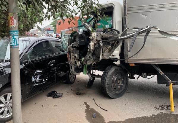 Tai nạn liên hoàn giữa xe tải, container và ô tô Toyota Vios trên QL379, tài xế xe tải bỏ trốn khỏi hiện trường