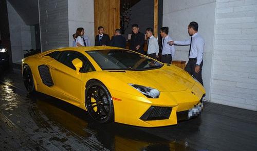 Siêu xe 20 tỷ Lamborghini Aventador LP700-4 của Hồ Ngọc Hà có gì đặc biệt ?