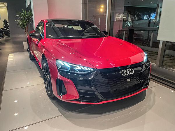 Audi e-tron GT 2022 chính hãng có mặt tại đại lý Việt Nam