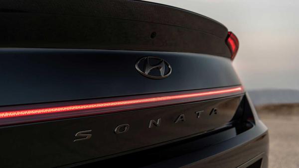 Hyundai Sonata N Line Night Edition 2022 ra mắt với số lượng giới hạn