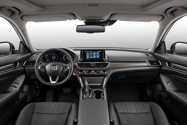 Honda Accord 2022 chính thức ra mắt tại Việt Nam, thêm trang bị giá không đổi