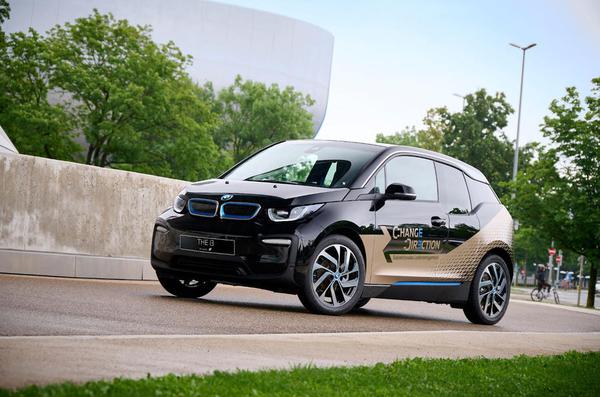 BMW thử nghiệm công nghệ sạc mới để lưu trữ năng lượng di động
