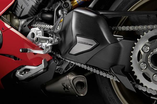 Thương hiệu Ducati chính thức mở bán phụ kiện cho mẫu xe Panigale V4 với giá bán là 8.200 USD