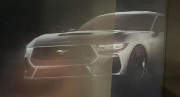 Xem trước "chiến mã" Ford Mustang 2024, dự kiến ra mắt vào năm sau