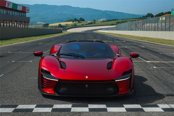 Siêu xe Ferrari Daytona SP3 vừa ra mắt với số lượng giới hạn, giá 2,3 triệu USD
