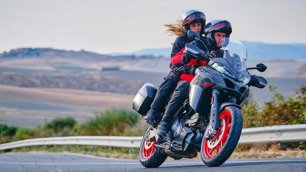 Ducati ra mắt mô tô Multistrada V2 2022 với ngoại hình đầy mạnh mẽ