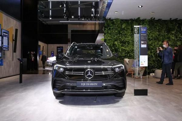 Mercedes-Benz EQB công bố giá bán tại Mỹ, sắp bán chính hãng tại Việt Nam trong năm nay