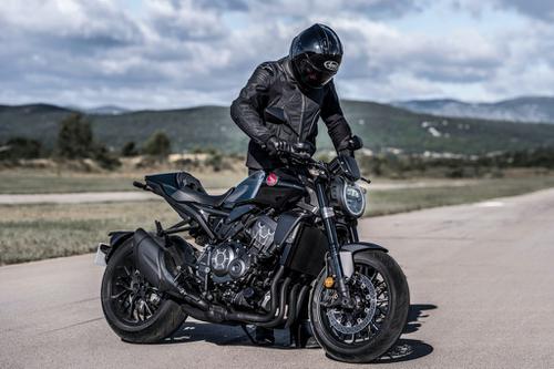 Honda CB1000R Black Edition 2021 sẽ có giá bán gần 500 triệu đồng