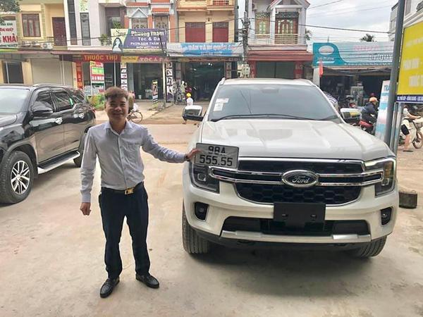 Ford Everest 2022 biển ngũ quý 5 tại Bắc Giang