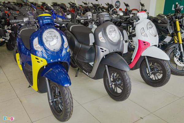 Honda Scoopy 2021 được nhập khẩu từ Thái Lan có giá bán lên đến 74 triệu đồng