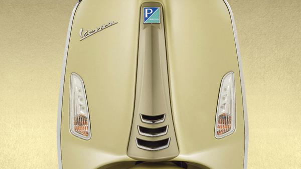 Vespa ra mắt 2 phiên bản đặc biệt kỷ niệm 75 năm ngày ra mắt chiếc xe tay ga Vespa đầu tiên