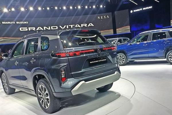 Chi tiết SUV hạng B Suzuki Grand Vitara 2022 giá từ 303 triệu đồng