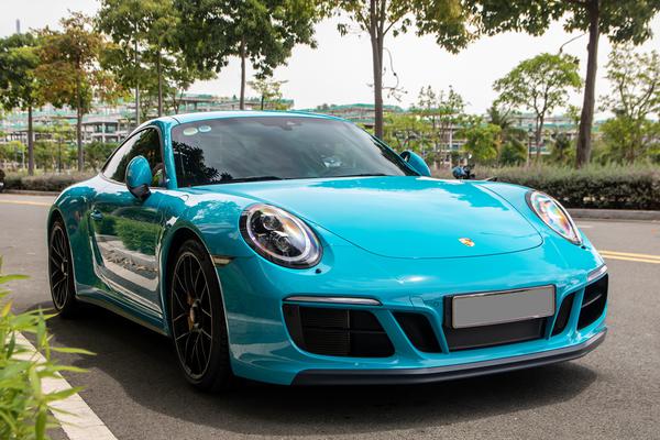 Ngắm Porsche 911 Carrera GTS với màu sơn hiếm xuống phố