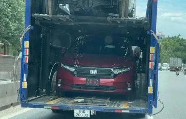 Honda Odyssey 2022 nhập khẩu về Việt Nam "đấu" Kia Carnival