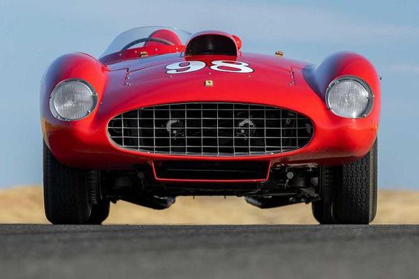 Ferrari 410 Sport Spider 1955 được đấu giá hơn 515 tỷ đồng tại Monterey 2022