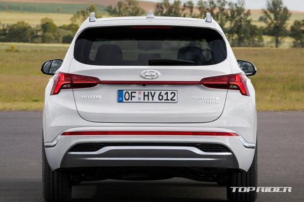 Hyundai SantaFe 2022 bổ sung phiên bản Hybrid giúp tiết kiệm xăng