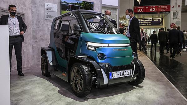Thương hiệu khởi nghiệp Israel ra mắt ô tô điện có thể thay đổi kích thước chiều ngang