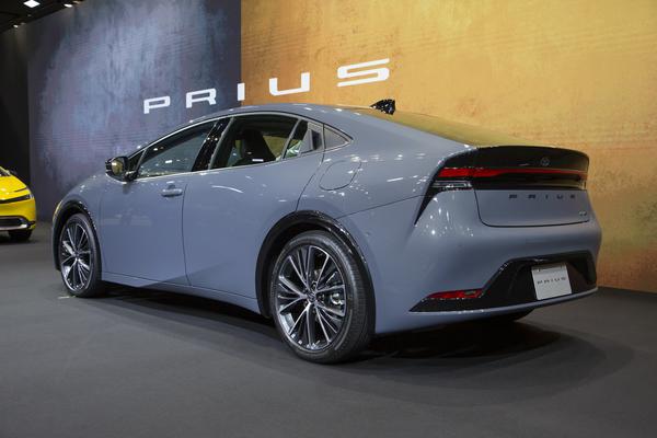 Ra mắt Toyota Prius 2023  với gầm thấp hơn thiết kế thể thao và động cơ Hybrid