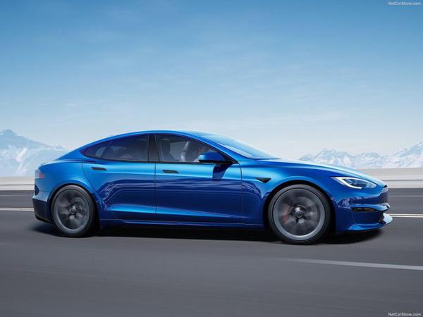 Khoảng 7.600 chiếc Tesla Model S và Model X bị triệu hồi do lỗi túi khí