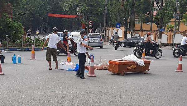 Tài xế tông tử vong người phụ nữ đi bộ sang đường rồi bỏ chạy tại Tuyên Quang