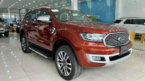 Ford Everest nhận được bản nâng cấp mới trước khi mở bán