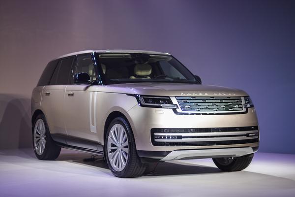 Ngắm Range Rover 2022 cập bến tại Việt Nam với giá khởi điểm hơn 11 tỷ đồng
