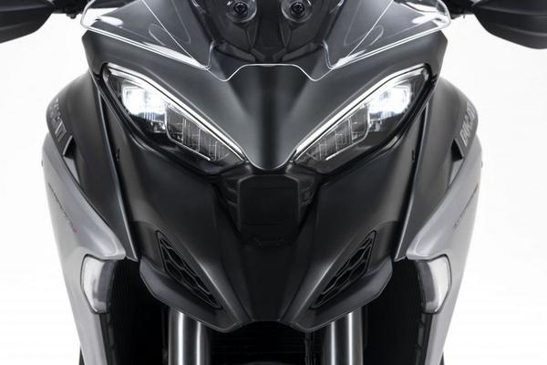 Ducati Multistrada V4 2021 là mô tô đầu tiên trên thế giới được trang bị radar phía trước và phía sau