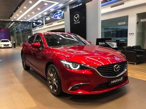 Mazda 6 đời trước dọn kho tại đại lý, ưu đãi hơn 100 triệu đồng