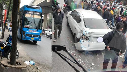 Tai nạn nối toa giữa xe buýt, ô tô và xe máy khiến 2 người nhập viện, giao thông ùn tắc nghiêm trọng