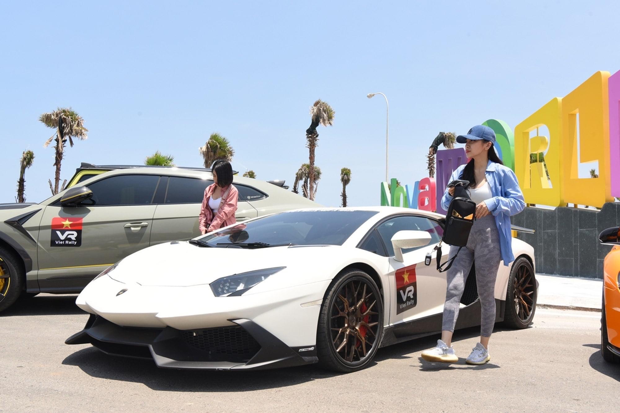 Jessie Lương - bóng hồng duy nhất tham gia vào hành trình VietRally bằng siêu xe Lamborghini Aventador