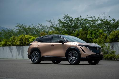 Nissan Ariya chạy điện chính thức ra mắt, phạm vi di chuyển đến hơn 600km