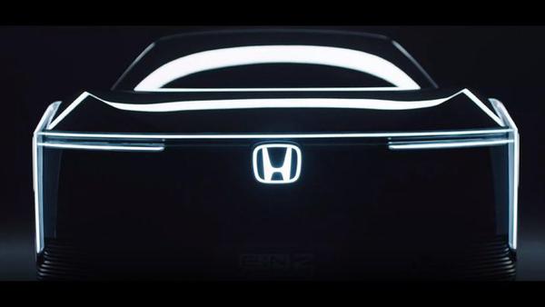 Honda e: N2 Concept ra mắt, liệu có vượt được Tesla Model 3 ?