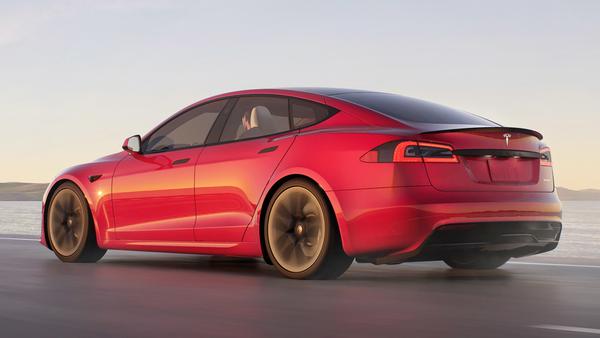 Tesla Model S Plaid 2021 mới ra mắt với sức mạnh lên đến 1.006bhp